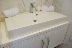 Apt-2-B-18