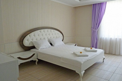 Apt-3-B-12