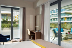 terrace-room