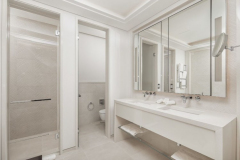 elena-bathroom-1