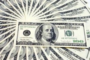 Из-за штрафов за валютные нарушения тормозится амнистия