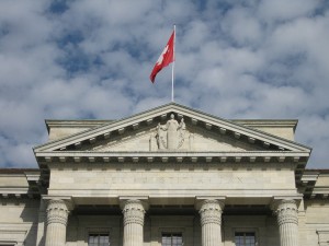 Швейцарский суд отклонил отклонил запрос голландских налоговых 