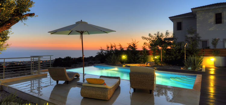 Инвестиционная недвижимость на Кипре: Coral Bay Villas и Eden Beach Apartments