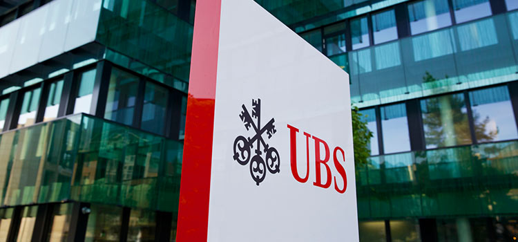 UBS раскрыл американской налоговой данные о сингапурском счете своего клиента
