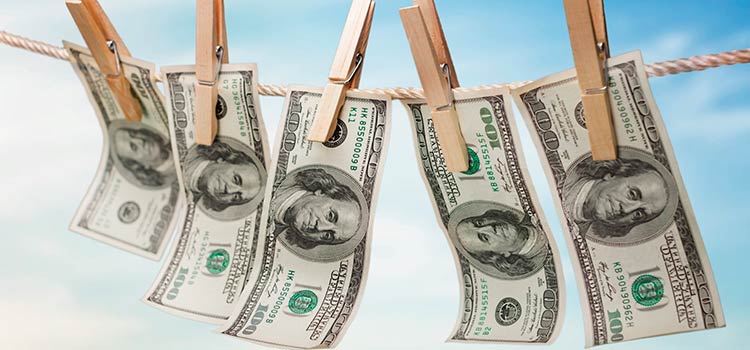 Жителям России и СНГ не открыть иностранные счета? В 96 странах расследуют отмывание российских денег