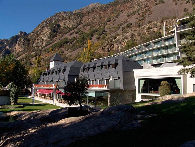 Договор на обслуживание с Andorra FEDA