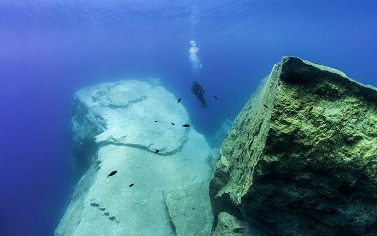 diving