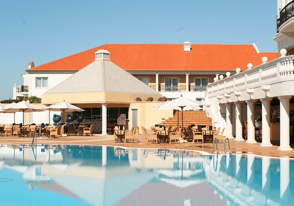 Pool Bar