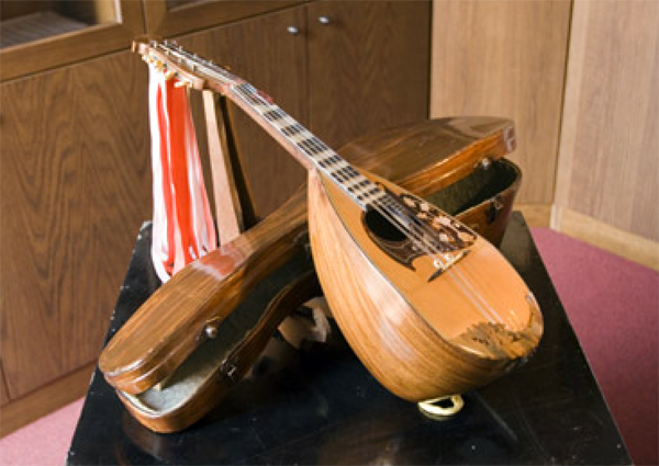 monegas