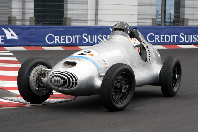Automobile