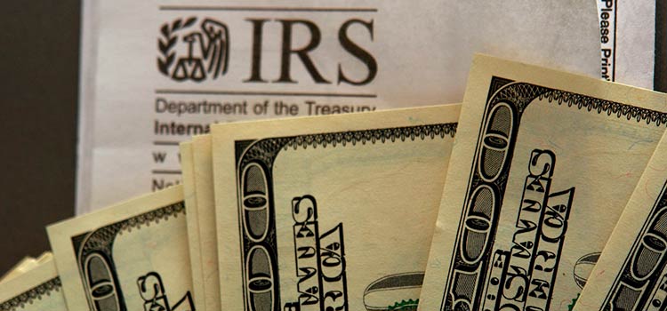 IRS на охоте – резиденты США обязаны платить налог по криптовалютным операциям