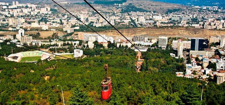 Аренда апартаментов в уютном отеле в Тбилиси