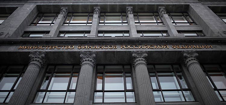 Срок пребывания в РФ не будет сокращен для статуса налогового резидентства