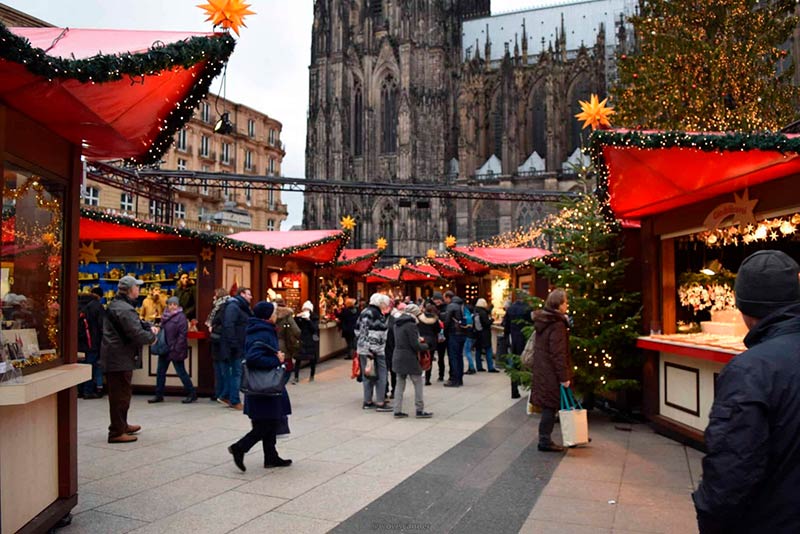Weihnachtsmarkt am Kölner Dom