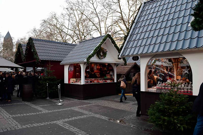 Weihnachtsmarkt auf dem Neumarkt