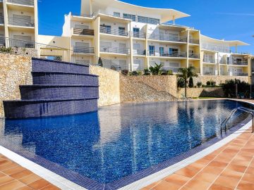 ВНЖ в Португалии для пенсионеров из России на примере пентхауса в Encosta da Orada (Albufeira)