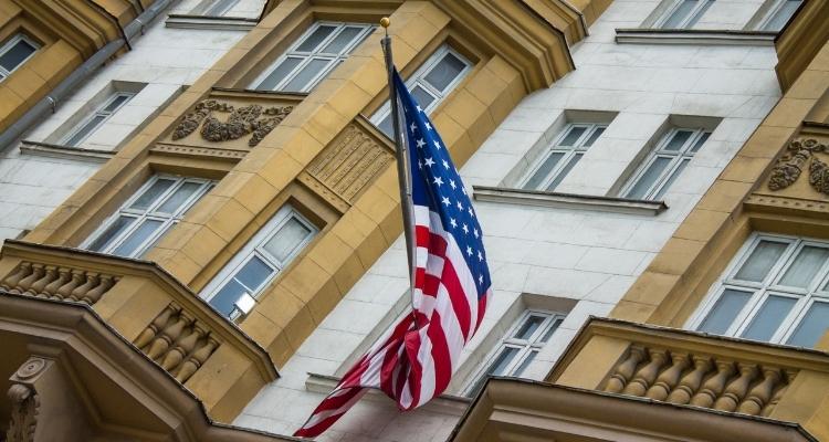 Как получить неиммиграционную визу в США россиянам в 2022?