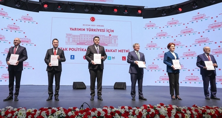 Турецкая оппозиция обязалась остановить выдачу паспортов иностранным инвесторам