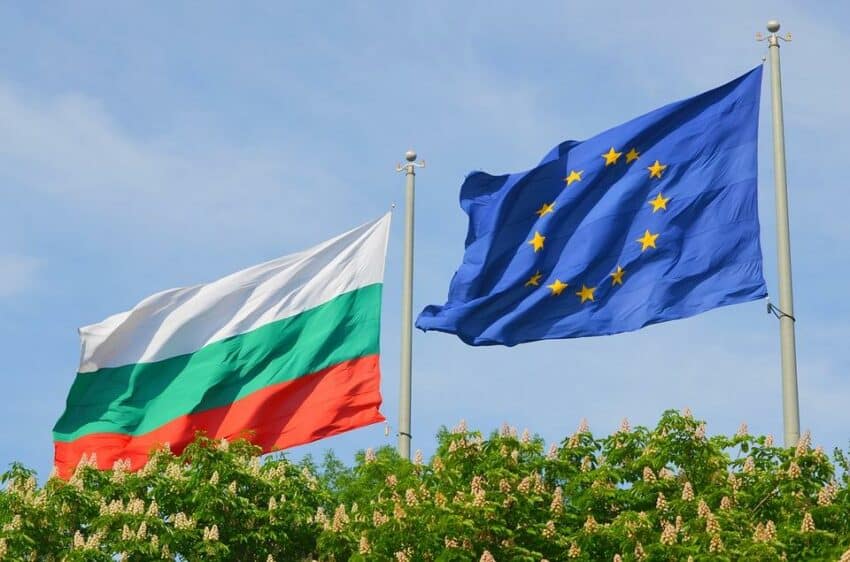 Болгария вступает в Шенген, но сохраняет золотые визы