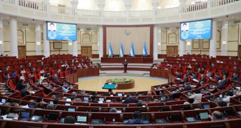 Узбекистан ограничивает продажу недвижимости иностранцам, Киргизия смягчает правила