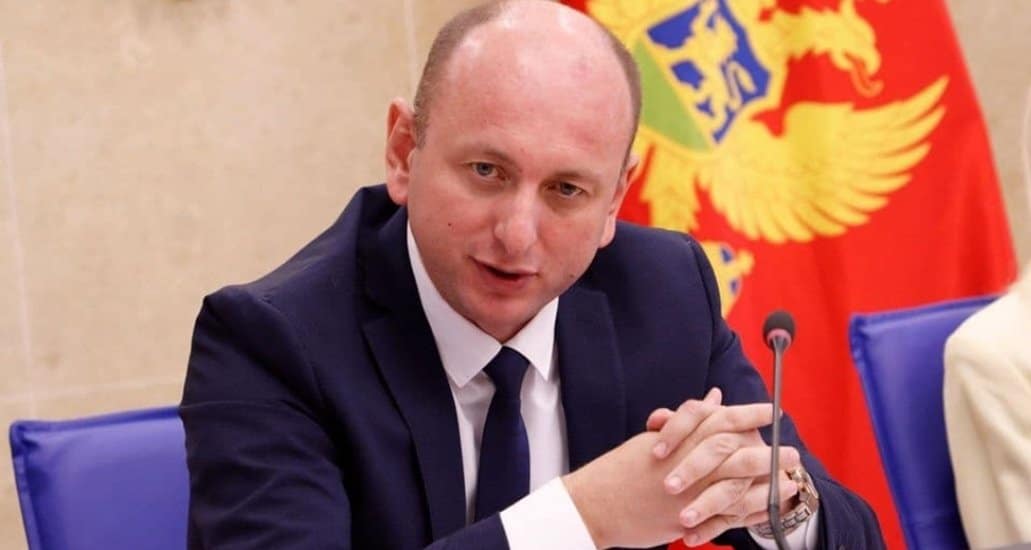 Милан Кнежевич